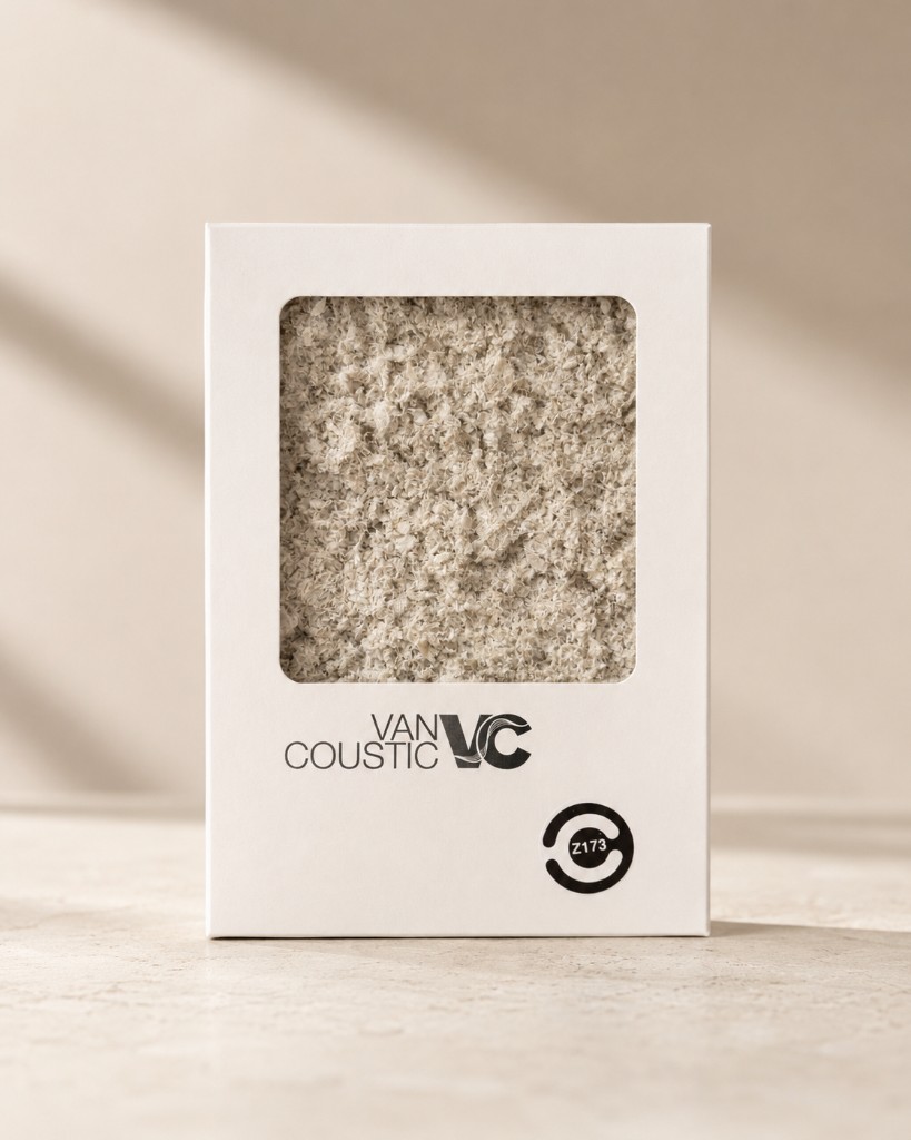 ZenCoustic Materialmuster in einer weissen Samplebox mit heller Faserstruktur.